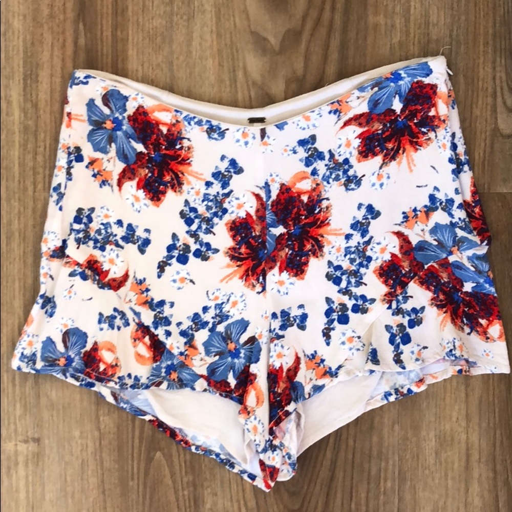 -  Free People Floral Shorts